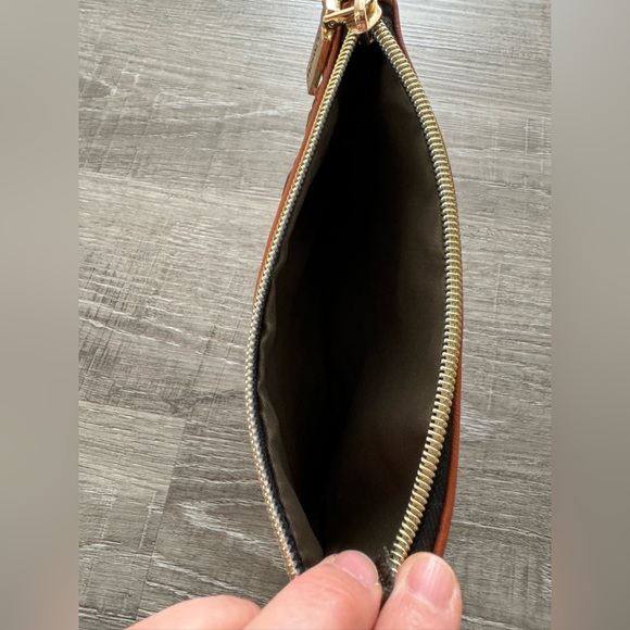 Camp clutch - Picture 3 of 3